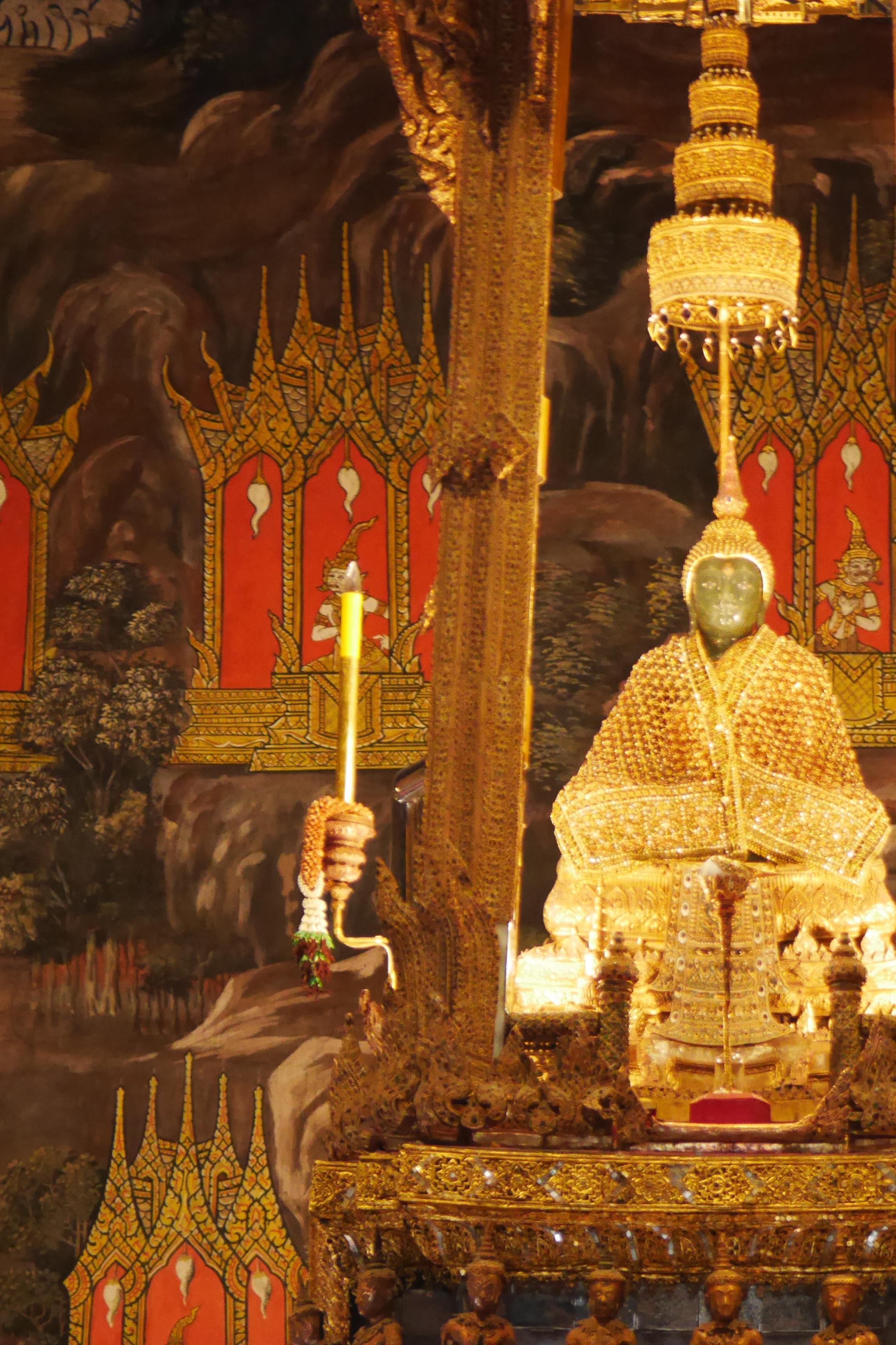 Wat Phra Kaew (Temple of the Emerald Buddha)